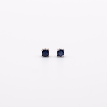 Safírové náušnice 4x4 mm na puzetku / Stříbro 925.