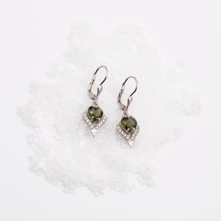 Stříbrné visací náušnice s vltavínem ve tvaru srdíčka a zirkony / Stříbro 925.