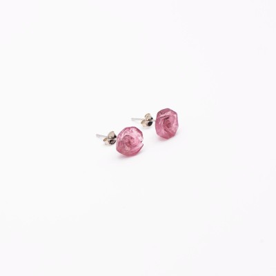 Stříbrné náušnice s turmalínem různé barvy , tvar květina / Jemné a romantické náušnice .