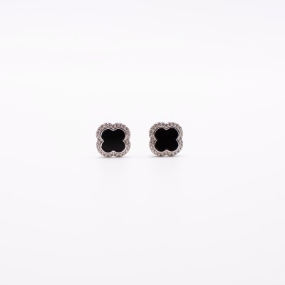 Stříbrné náušnice s černým onyxem - čtyřlístek