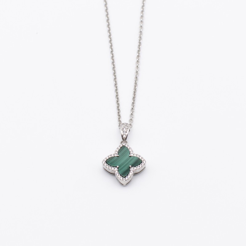 Stříbrný přívěsek z malachitu a zirkony čtyřlístek Stříbrný přívěsek z malachitu a zirkony čtyřlístek