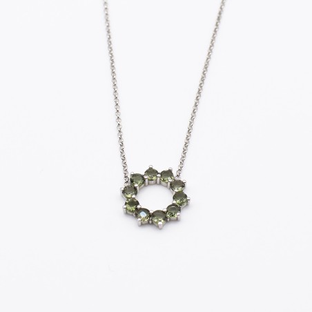 Náhrdelník s vltavínovým kruhem na stříbrném řetízku/ Český vltavín.