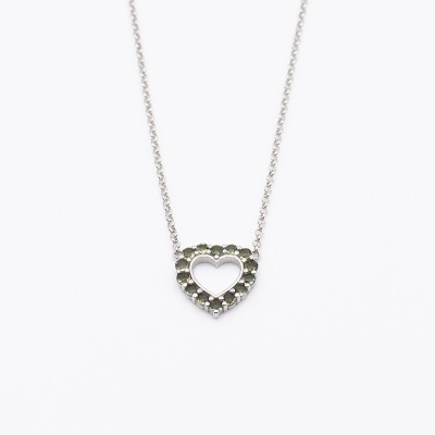 Stříbrný řetízek s vltavíny ve  tvaru srdce/Pravý český vltavín.