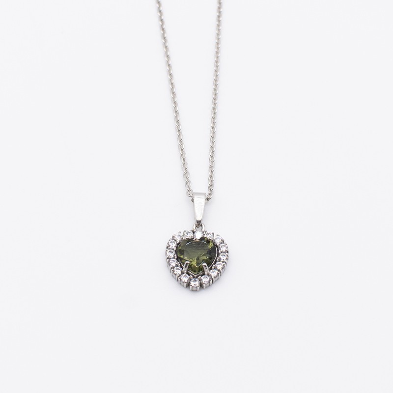 Stříbrný přívěsek s vltavínem  a zirkony  srdce 8x8 mm