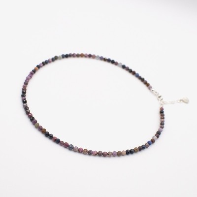 Náhrdelník z broušených safíru a rubínu / Stříbro 925.