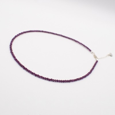 Stříbrný náhrdelník z přírodního broušeného  rubínu - korálky / Stříbro 925.