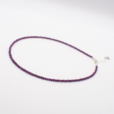 Stříbrný náhrdelník z přírodního broušeného  rubínu - korálky / Stříbro 925.