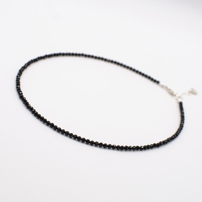 Náhrdelník z černého pravého broušeného  turmalínu / Elegantní přírodní šperk.