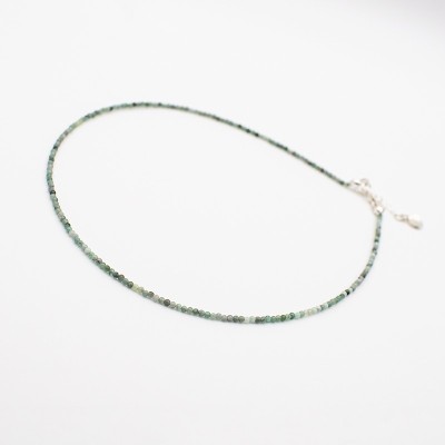 Jemný smaragdový náhrdelník / Stříbro 925.
