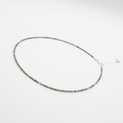 Smaragdový náhrdelník broušený / Stříbro 925.