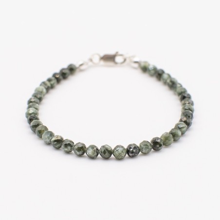 Náramek ze erafinitu - broušené přírodní korálky / Stříbro 925.
