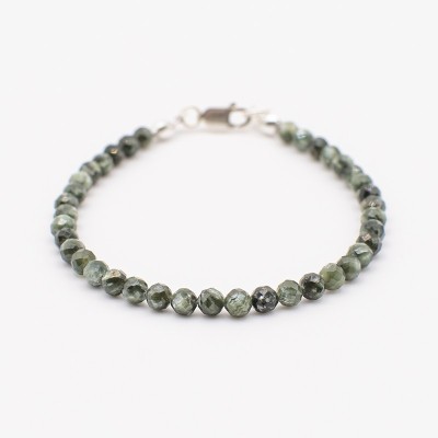 Náramek ze erafinitu - broušené přírodní korálky / Stříbro 925.