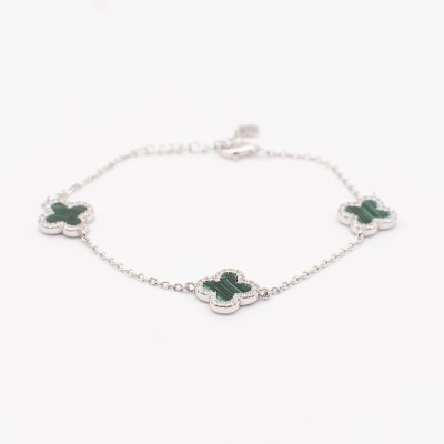 Stříbrný náramek s achátovými čtyřlístky /Elegantní talisman štěstí.