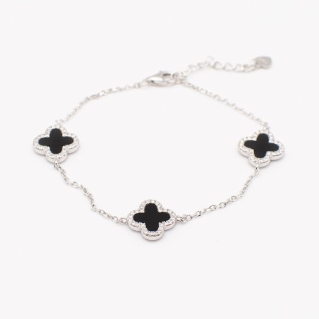 Stříbrný řetízkový náramek s onyxovými čtyřlístky