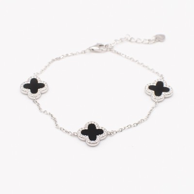 Stříbrný řetízkový náramek s onyxovými  čtyřlístky/ Elegantní šperk.