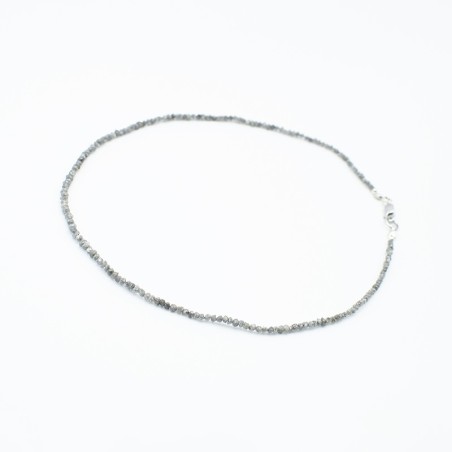 Surový přírodní diamant / Originální neupravený minerál.