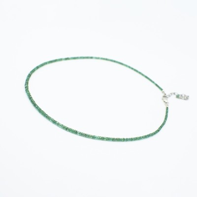 Smaragdový náhrdelník broušený / Stříbro 925.