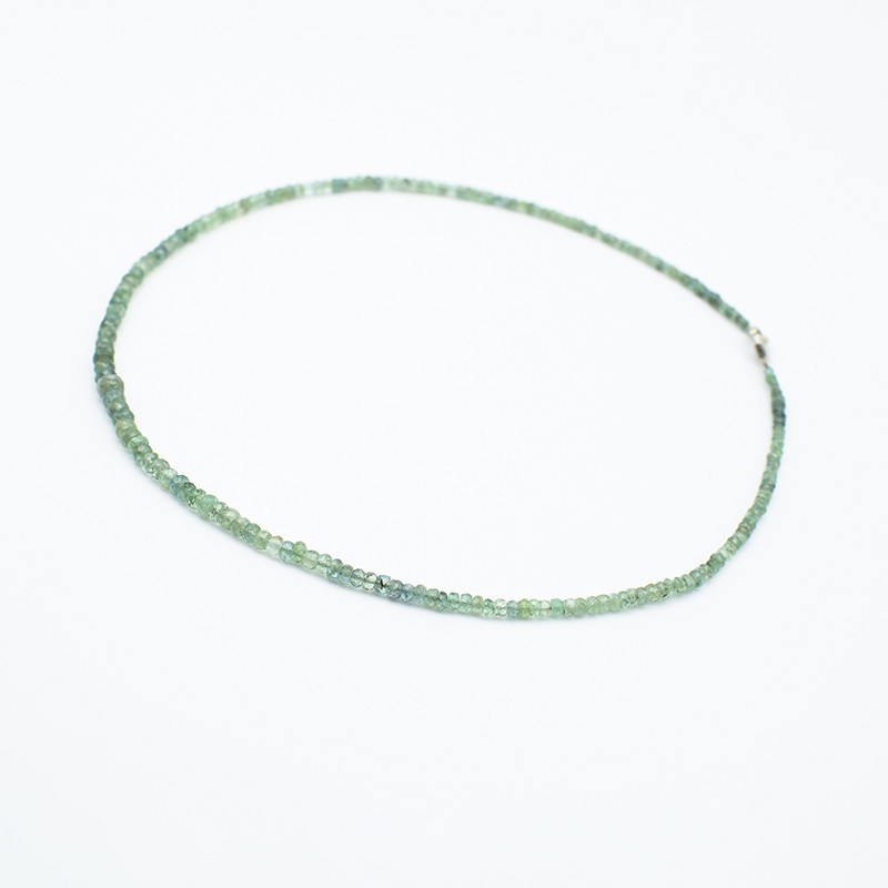 Smaragdový náhrdelník stříbrný - broušený