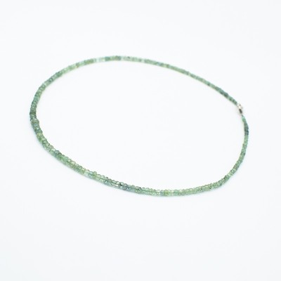 Náhrdelník z broušených smaragdů ve stříbře/ Elegantní smaragdový šperk.