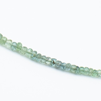 Náhrdelník z broušených smaragdů ve stříbře/ Elegantní smaragdový šperk.