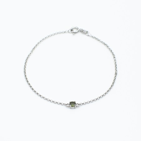 Stříbrný řetízkový náramek s broušeným vltavínem 3,5 mm / Stříbro 925.