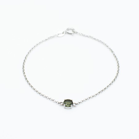 Stříbrný řetízkový náramek s vltavínem , jemný český šperk / Stříbro 925.