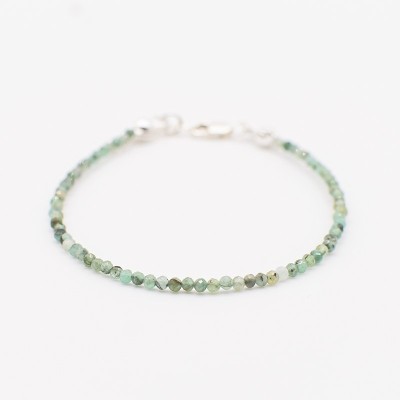 Smaragdový třpytivý náramek- broušené  korálky / Přírodní smaragd. Stříbro 925.