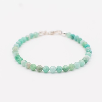 Smaragdový třpytivý náramek- broušené  korálky / Přírodní smaragd. Stříbro 925.